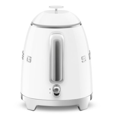 28. Czajnik elektryczny SMEG KLF05WHEU biały