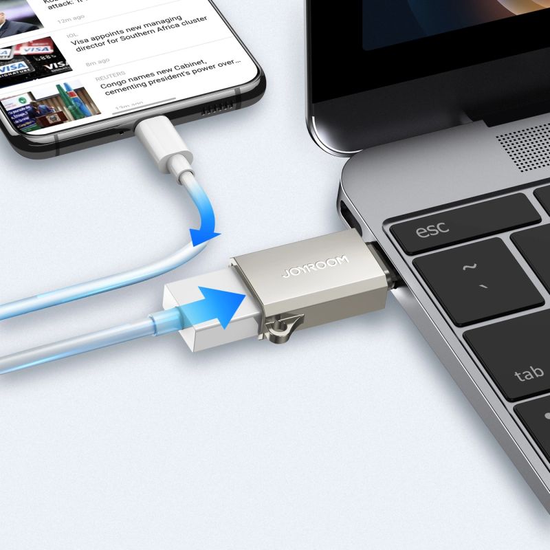 4. Adapter Joyroom S-H151 USB-C (męski) / USB-A (żeński) z oczkiem na smycz - srebrny