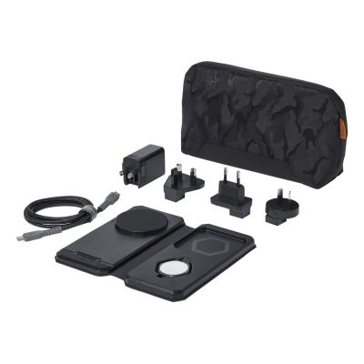 9. UAG 3in1 Travel Charger - bezprzewodowa ładowarka podróżna do trzech urządzeń 15W, kompatybilna z MagSafe, kabel, wtyczki i organizer w zestawie (black/gray)
