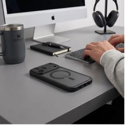 7. Etui Tech-Protect BasicMag MagSafe na iPhone 17 Pro Max / 18 Pro Max - czarne matowe