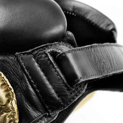 6. KASK BOKSERSKI ADISTAR