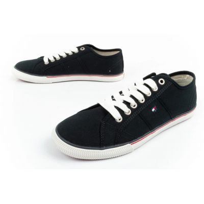 14. Buty Tommy Hilfiger M FM56816983