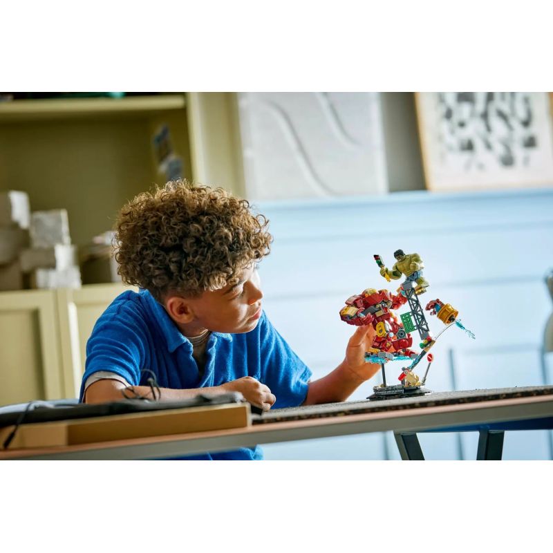 18. LEGO Marvel Super Heroes 76343