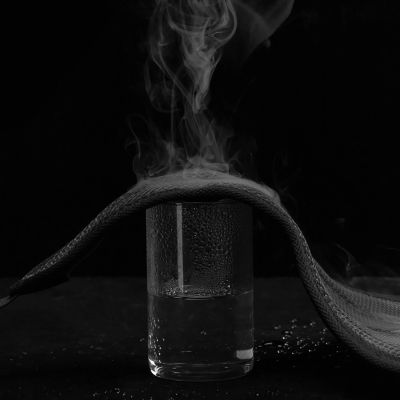 10. Osłona przeciwpotna Rockbros D61 - czarno-szara