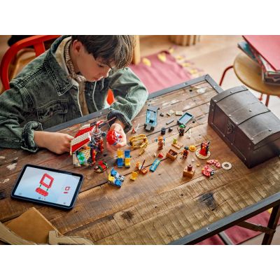 22. LEGO One Piece 75637 Namiot cyrkowy klauna Buggy’ego
