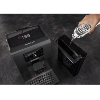 8. Ekspres ciśnieniowy KRUPS EA875U