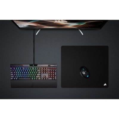 8. Corsair MM200 PRO Podkładka dla graczy Czarny