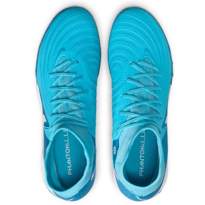 2. Buty piłkarskie Nike Phantom Luna II Academy TF M FJ2566-400