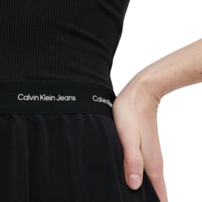 8. Sukienka Calvin Klein Jeans Contrast W J20J218348