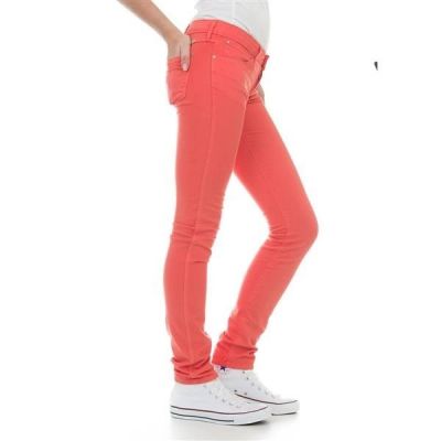 6. Jeansy Wrangler Molly Melon W251U229M