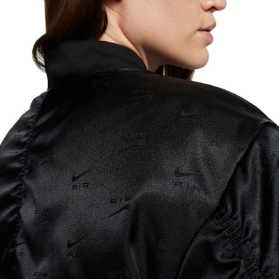 6. Kurtka damska Nike Air Bomber czarna DV4372 010