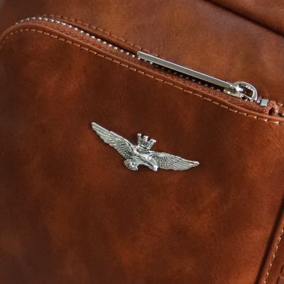 6. Torba męska na ramię listonoszka Aeronautica Militare Sling Bag Brązowa - AM-1182