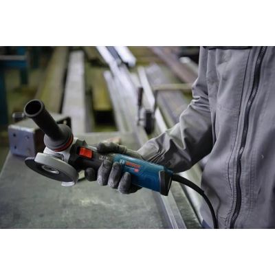 2. Szlifierka kątowa 125mm 1400W GWS 06017D0100 BOSCH