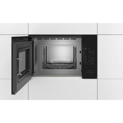 3. Kuchenka mikrofalowa BOSCH BFL520MB0