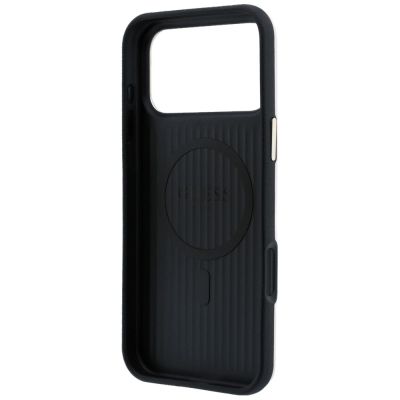 7. Etui Guess Perforated 4G Gold Logo Magsafe na iPhone 17 Pro Max / 18 Pro Max - różowe
