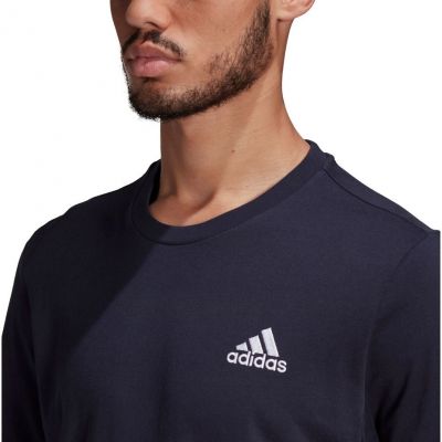 5. Koszulka adidas Essentials M GK9649