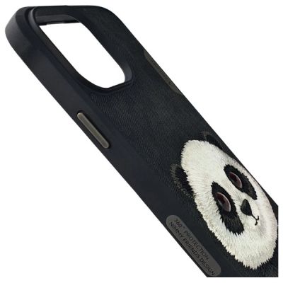 4. Etui Nimmy Big Eyed Pet 2.0 Panda na iPhone 15 Pro - czarne