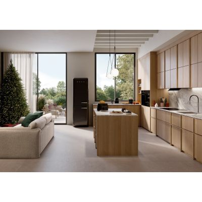 5. Czajnik elektryczny SMEG KLF03BLEU