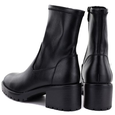 5. Botki damskie na obcasie czarne Potocki SZ12835