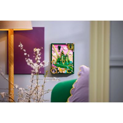 6. LEGO Wicked 75685 - Obraz Emerald City