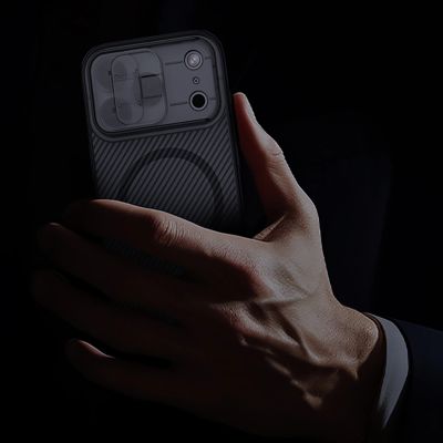 13. Etui Nillkin CamShield Pro kompatybilne z MagSafe na iPhone 17 Pro - przezroczyste czarne