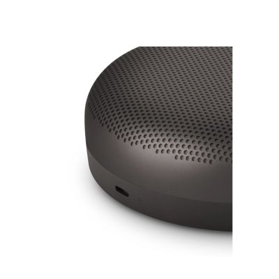 6. Bang & Olufsen BeoSound A1 3rd Gen Przenośny głośnik stereo Grafitowy 60 W