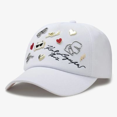 Czapka z daszkiem Karl Lagerfeld Charms Pins Strapback Biała - L4WH7608