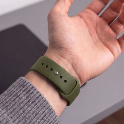 5. Pasek Tech-Protect Silicone na Apple Watch 44 / 45 / 46 / 49 mm - zielony