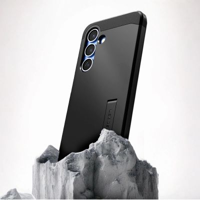 Etui Spigen Tough Armor MagSafe na Samsung Galaxy S25 - czarne