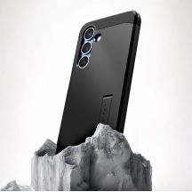 Etui Spigen Tough Armor MagSafe na Samsung Galaxy S25 - czarne