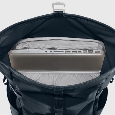 4. Plecak damski/męski Fjällräven High Coast Foldsack 24 Black czarny (F23222-550)