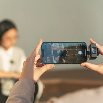 10. Mikrofony krawatowe BOYA BOYAMIC 2-02 bezprzewodowe 2.4 GHz - czarne