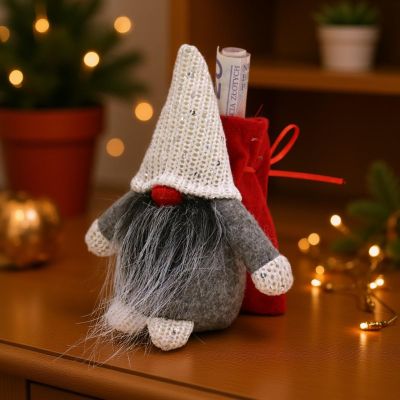 7. MIKOŁAJEK DEKORACYJNY Z WORKIEM NA PREZENT 15CM CZERWONY