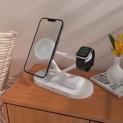 5. Ładowarka bezprzewodowa Tech-Protect QI15W-A41 3w1 z MagSafe do urządzeń Apple - biała