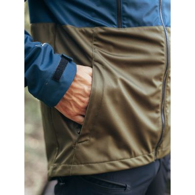 5. Kurtka rowerowa NORTHWAVE Easy Out Softshell Jacket czarny
