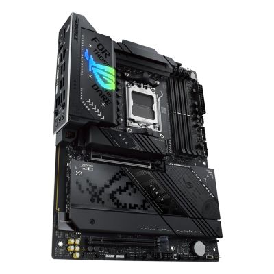 17. ASUS ROG STRIX X870-F GAMING WIFI AMD X870 Gniazdo AM5 ATX