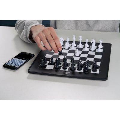 9. Millennium eONE Zestaw szachowy Desktop Międzynarodowy