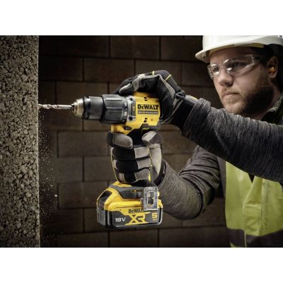 11. Wkrętarka DEWALT UD 18V DCD799P2T 74Nm 2x5,0Ah BL TSTAK