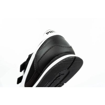23. Buty Puma ST Runner Jr 38551101