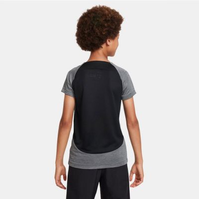 2. Koszulka Nike Dri-FIT Academy Jr DQ8901 010