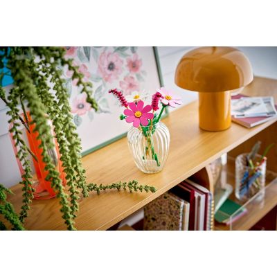 10. LEGO Botanical Collection 11514 - Kosmosy