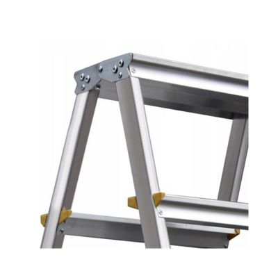 2. AWTOOLS Drabina taboret 4 stopnie do 150 kg
