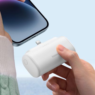 7. Powerbank Baseus Compact 5000mAh 20W ze złączem Lightning i gniazdem USB-C - biały