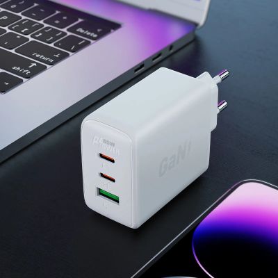 7. Acefast szybka ładowarka sieciowa GaN (2xUSB-C / USB-A) PPS / PD / QC4+ 65W czarna (A41)