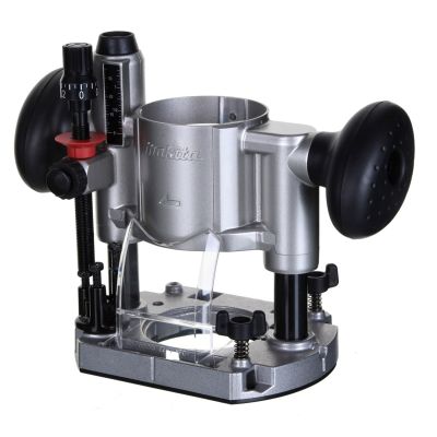 21. Frezarko-wycinarka elektryczna 710W MAKITA RT0702CX2J