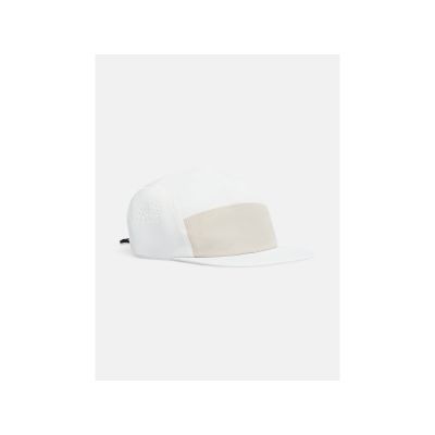 Czapka PEAK PERFORMANCE Lightweight Cap kolor biały