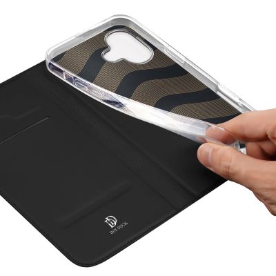 9. Etui Dux Ducis Skin Pro na iPhone 16 Plus z klapką i miejscem na kartę - czarne