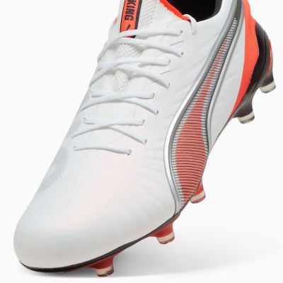 4. Buty Puma King Ultimate FG/AG 108821-01