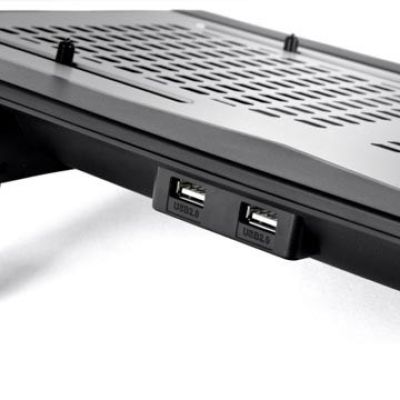 7. Podkładka chłodząca pod laptop Thermaltake Massive TM CL-N002-PL12BL-A (17.x cala; 2 wentylatory; HUB)