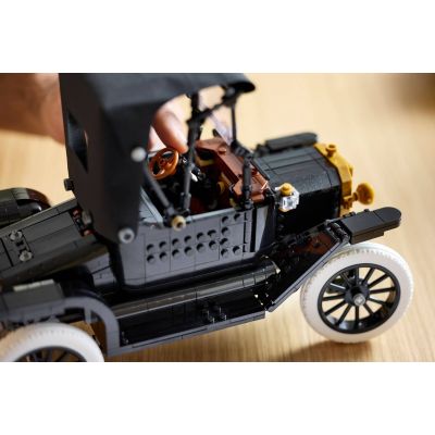 8. LEGO Icons 11376 - Ford Model T
